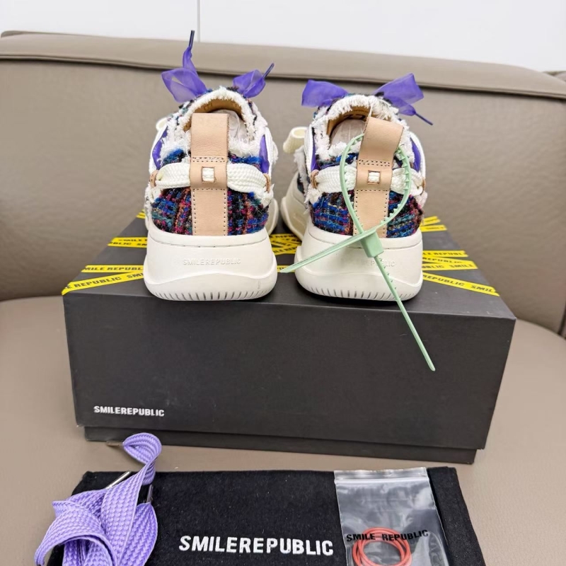 Smilerepublic Canvas Shoes